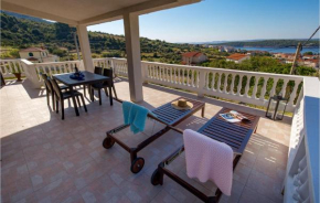 Beautiful apartment in Banjol with WiFi and 2 Bedrooms
